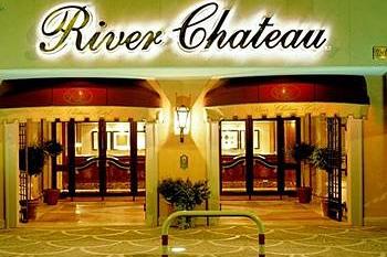 River Château Hotel